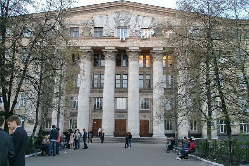 基辅国立瓦迪姆赫特曼经济大学