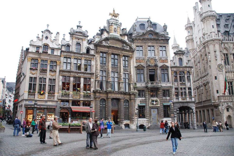 比利时留学费用,学费和生活费一年需要多少?「