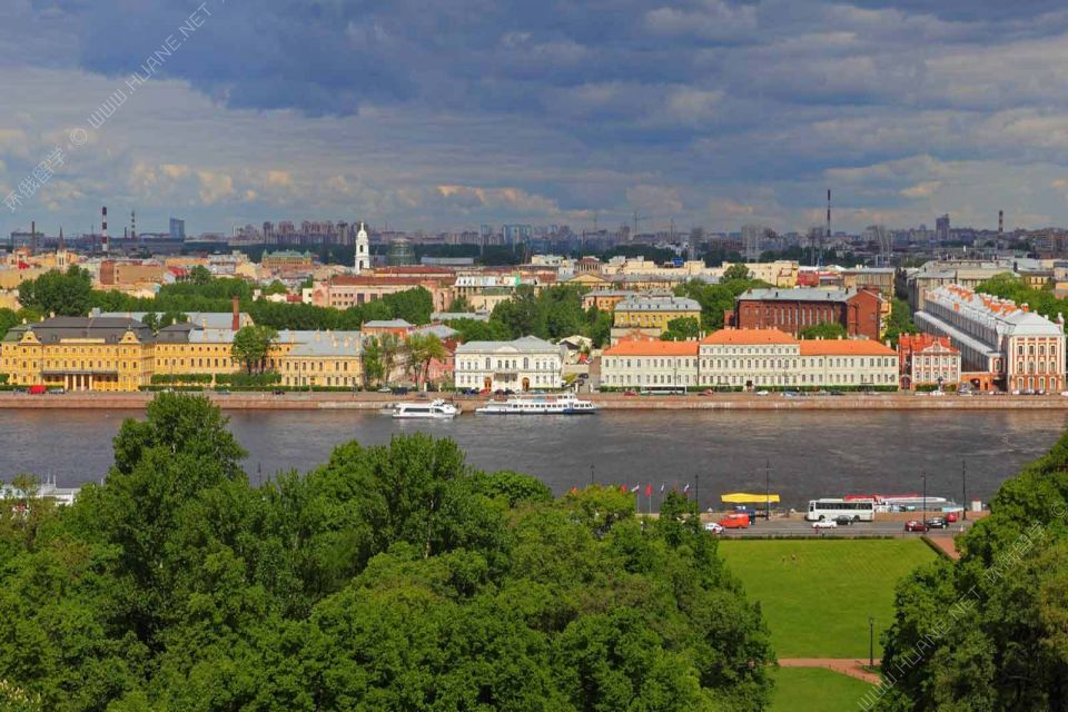 圣彼得堡国立大学留学条件是什么？该学校有预科系吗？