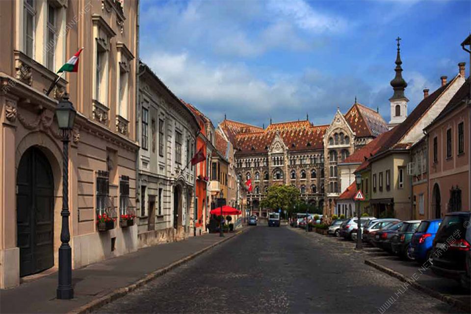 去匈牙利留学留学一年费用大概有多少？