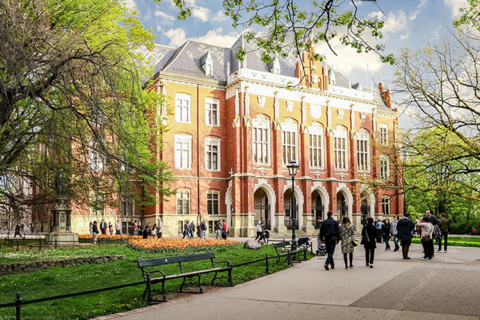 圣彼得堡大学世界著名 但没想到学费这么低
