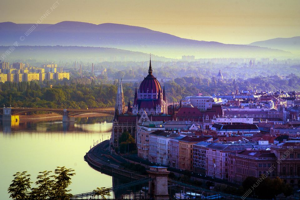 匈牙利留学难吗？想去匈牙利留学需要准备什么？