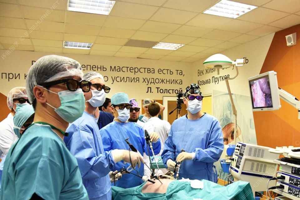 俄罗斯医学留学名校多，毕业前景光明。