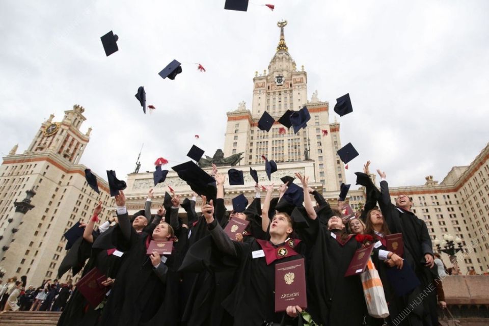 俄罗斯留学学校选择多，教育质量世界领先。